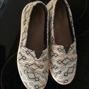 Toms Slip ons